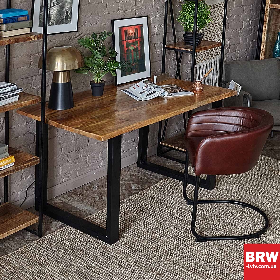Письмовий стіл в стилі лофт